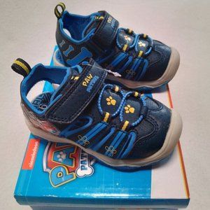 Nickelodeon PAW PATROL Sneakers Child Size 6, with lights! BLUE, NEW w/Box